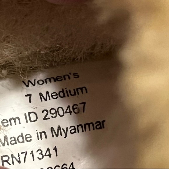 SOLD!! Ladies Sz 7 LL Bean Wicked Good Sheep Shearling Moccasin Slippers - Picture 14 of 16